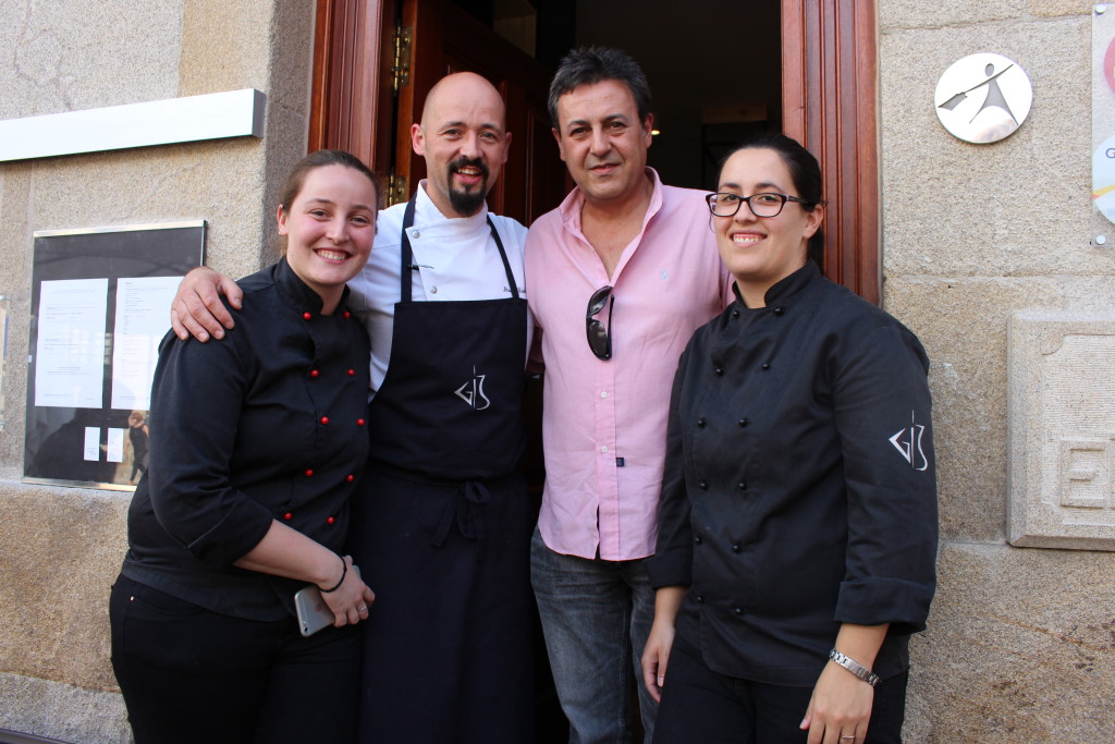 Con el equipo de Eirado da leña