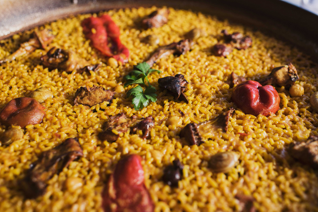 Arroz con conejo y caracoles