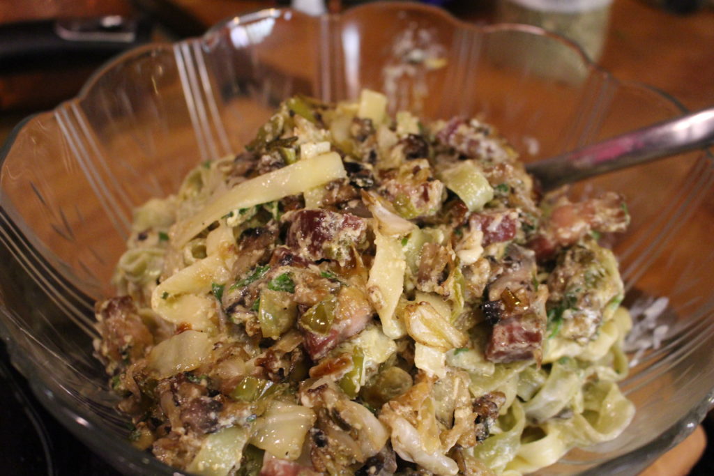 Tagliatelle de huevo y espinacas