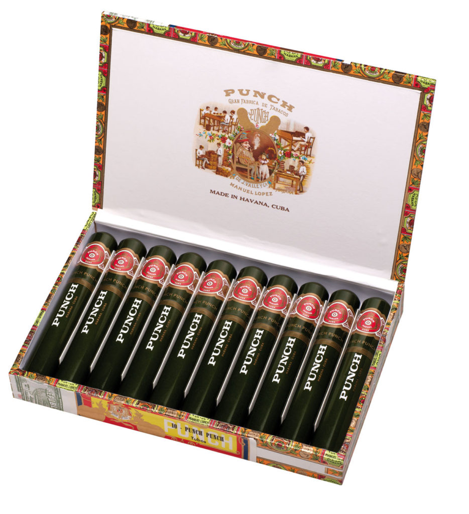 Jarras artesanales de la tradicional cerámica de Talavera de la Reina.