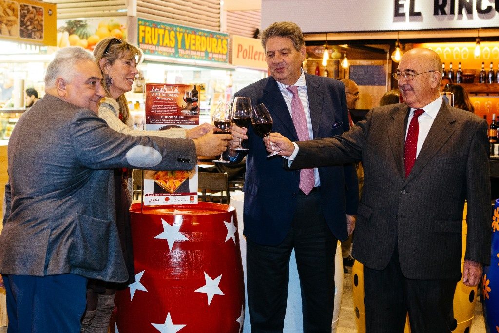 “A pie de Barra”: el certamen de pinchos premium maridados con vinos de Madrid