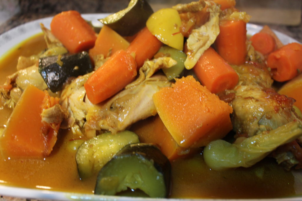 Receta del día : Pollo con verduras y aires marroquíes 