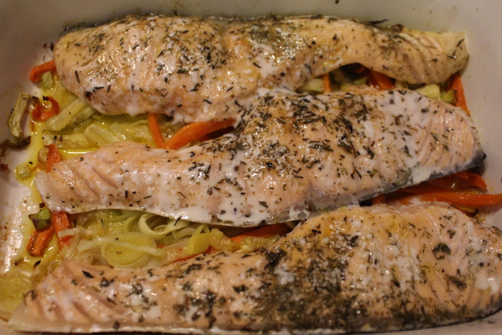 Receta de pescado: escalopines de salmón con verduras